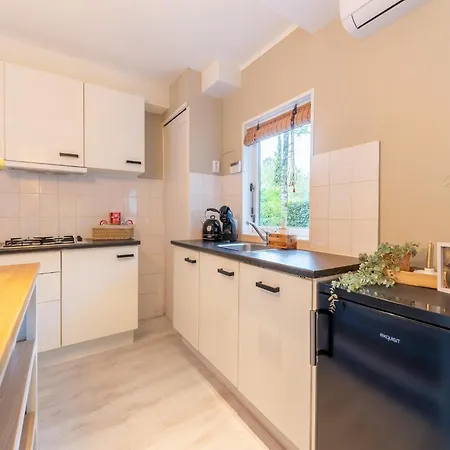 In Gelderland Near Woodlands, Cleaning Included * Hattemerbroek