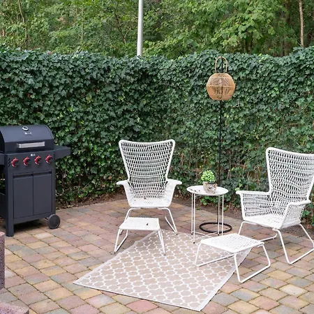 In Gelderland Near Woodlands, Cleaning Included